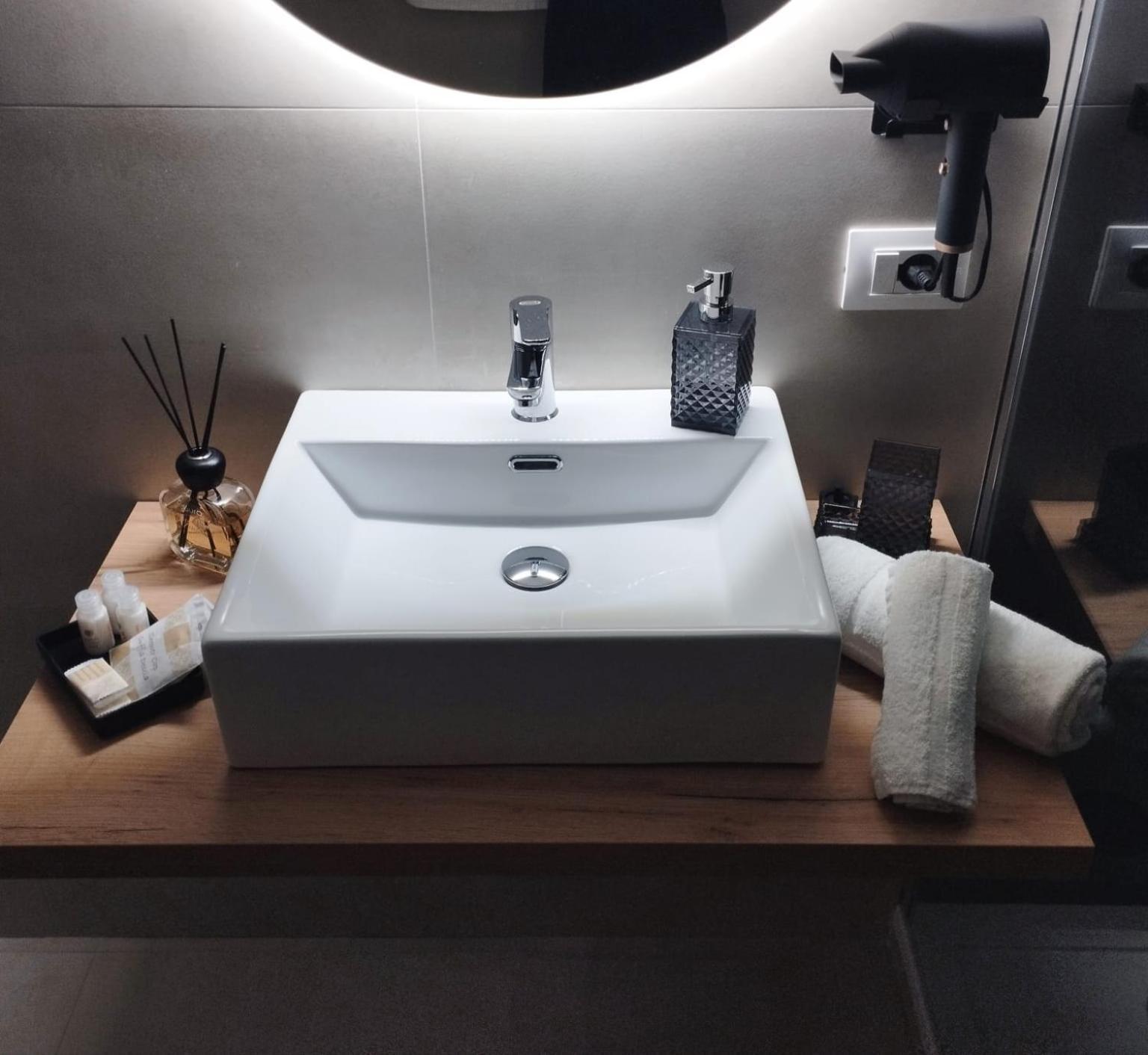Agatha Modern Elegant Rooms SantʼAgata di Militello Екстериор снимка