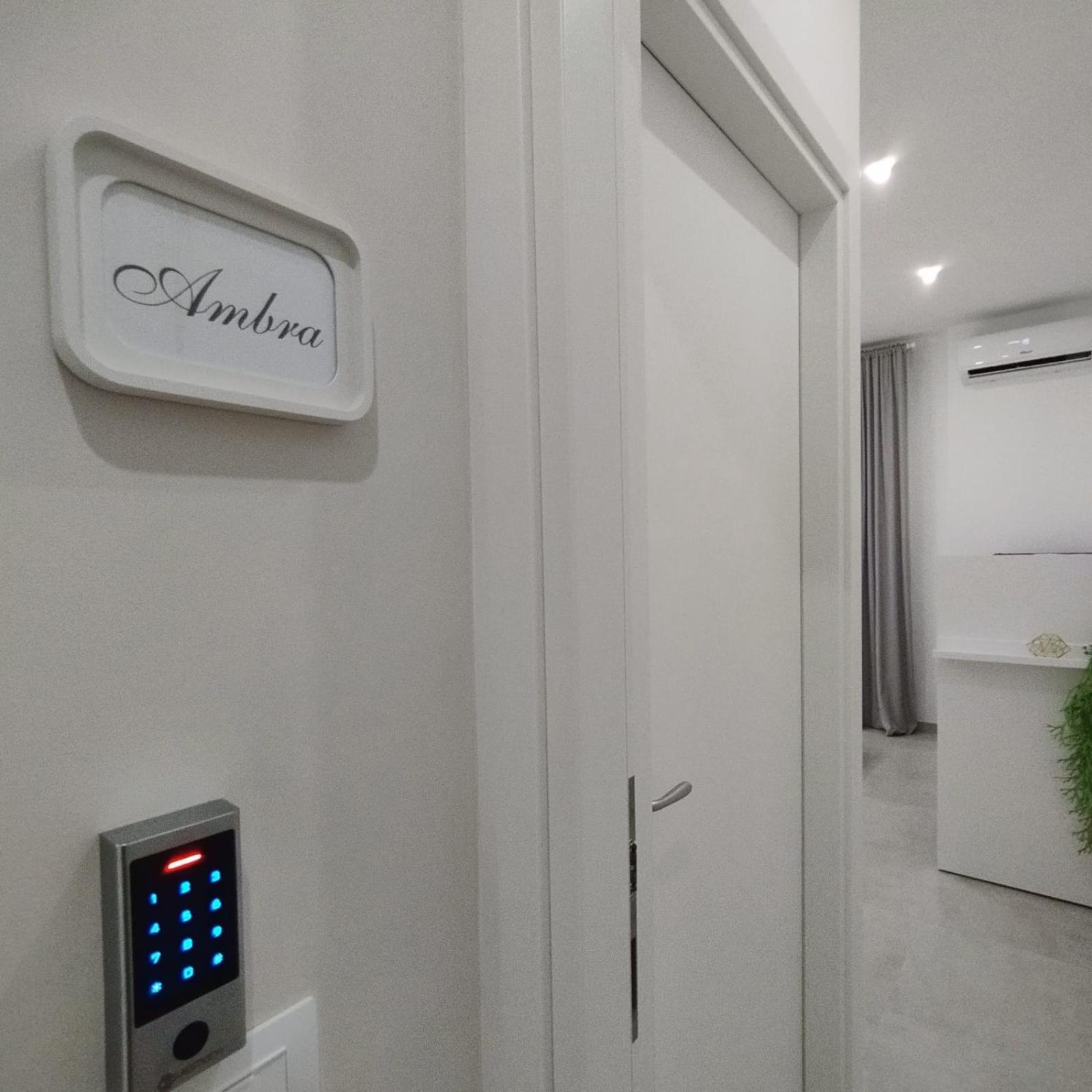 Agatha Modern Elegant Rooms SantʼAgata di Militello Екстериор снимка