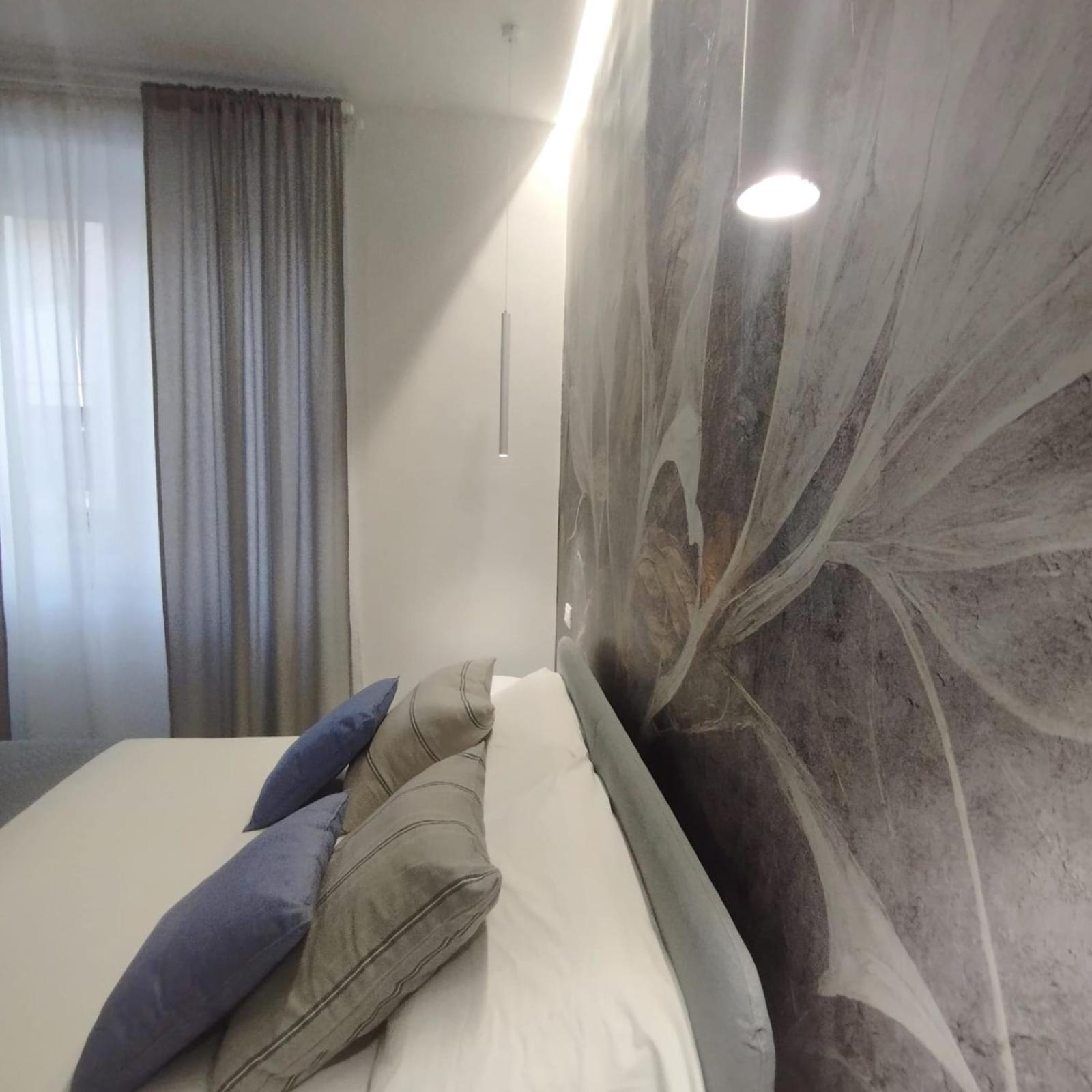Agatha Modern Elegant Rooms SantʼAgata di Militello Екстериор снимка