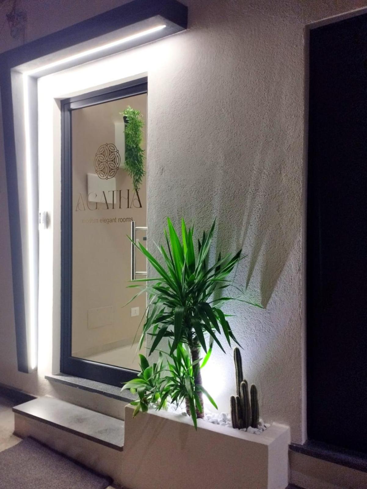 Agatha Modern Elegant Rooms SantʼAgata di Militello Екстериор снимка